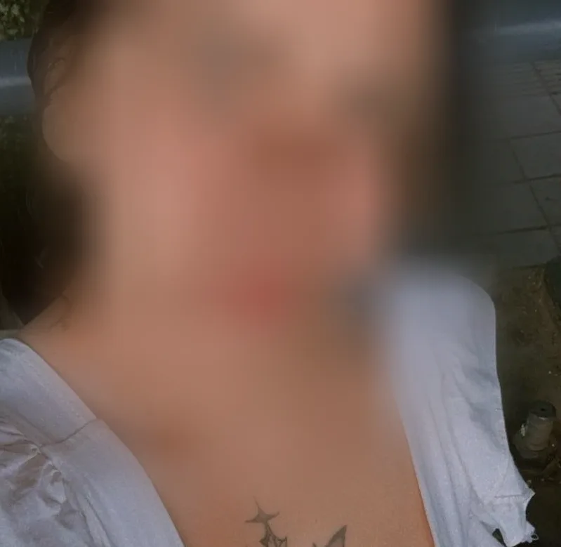 Isabelle, 22