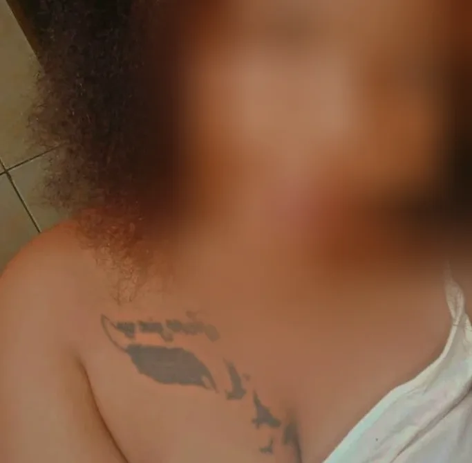 Katie, 29
