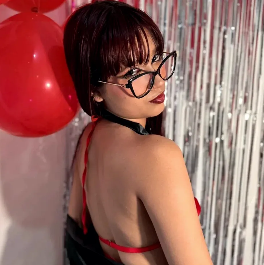 Mariam, 18