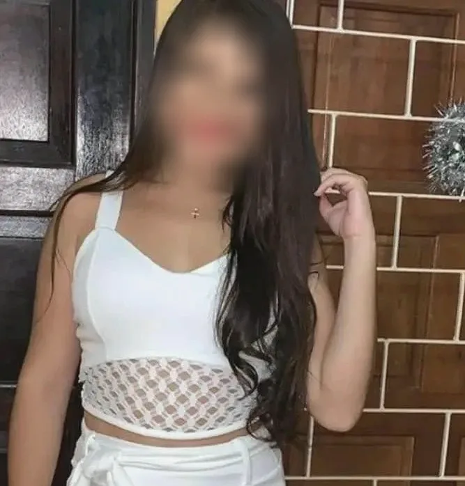 Paige, 27