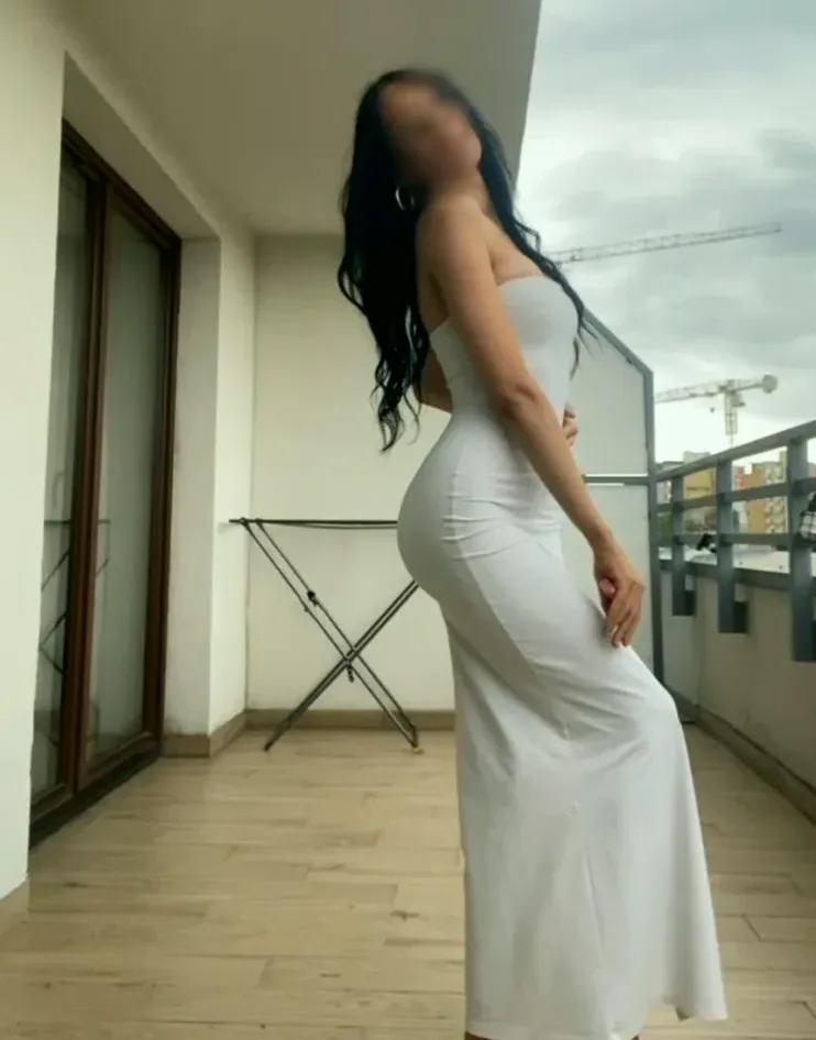 Stacey, 20